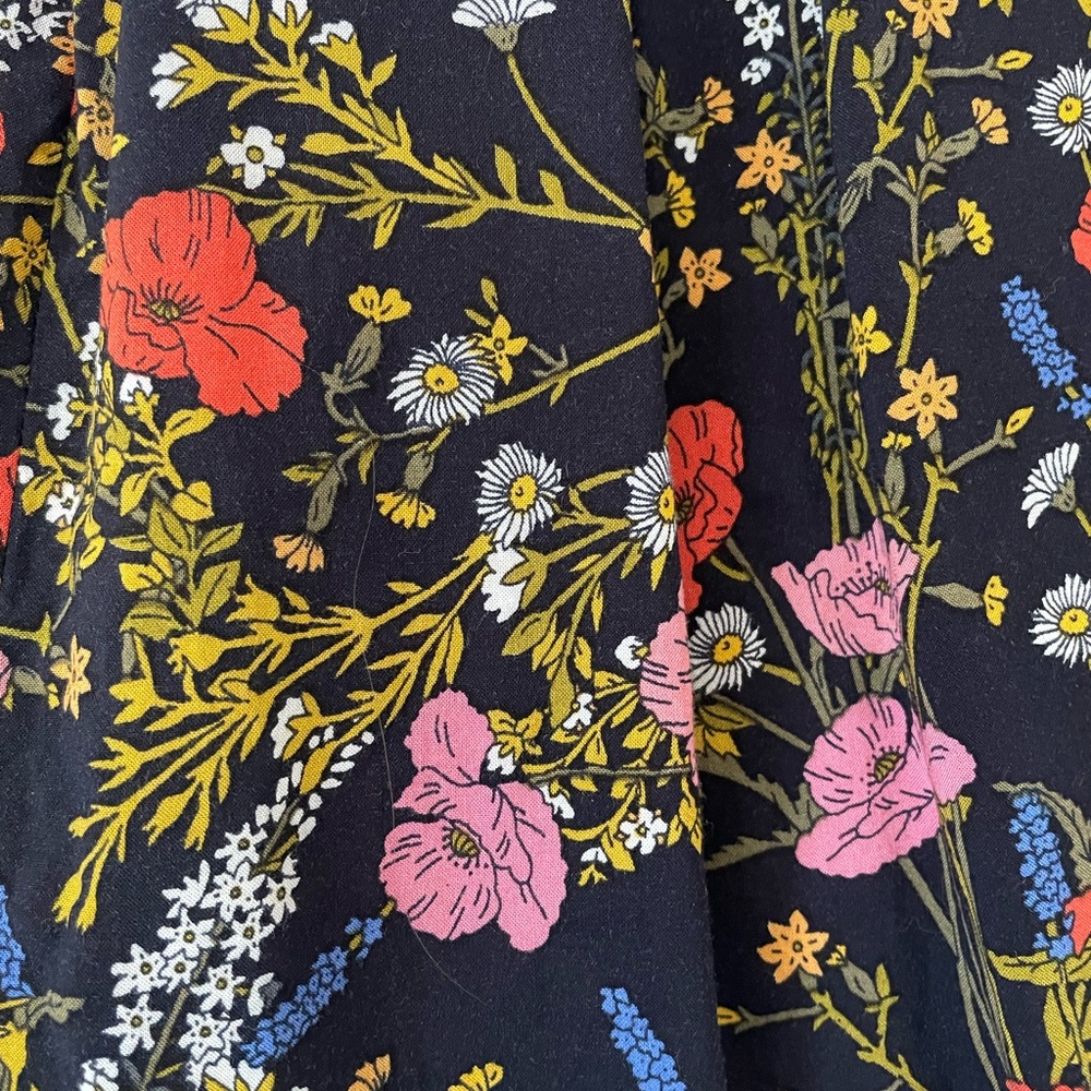 BANANA REPUBLIC Black Floral Blouse petite xs - Picture 5 of 9